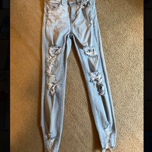 American eagle ripped light wash jeans
